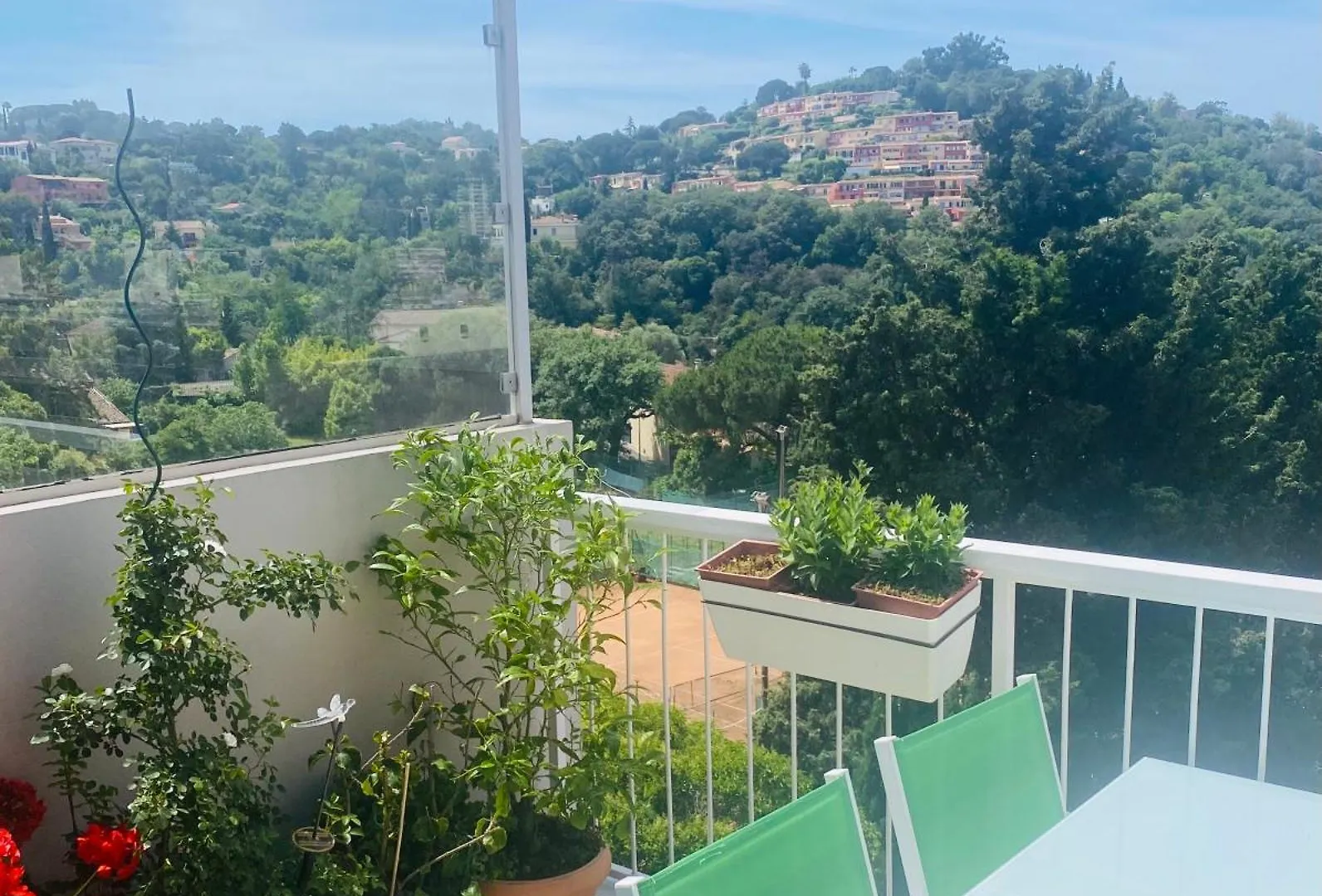 Apartment L'Oasis De Vallauris, Piscine, Parking Prive France