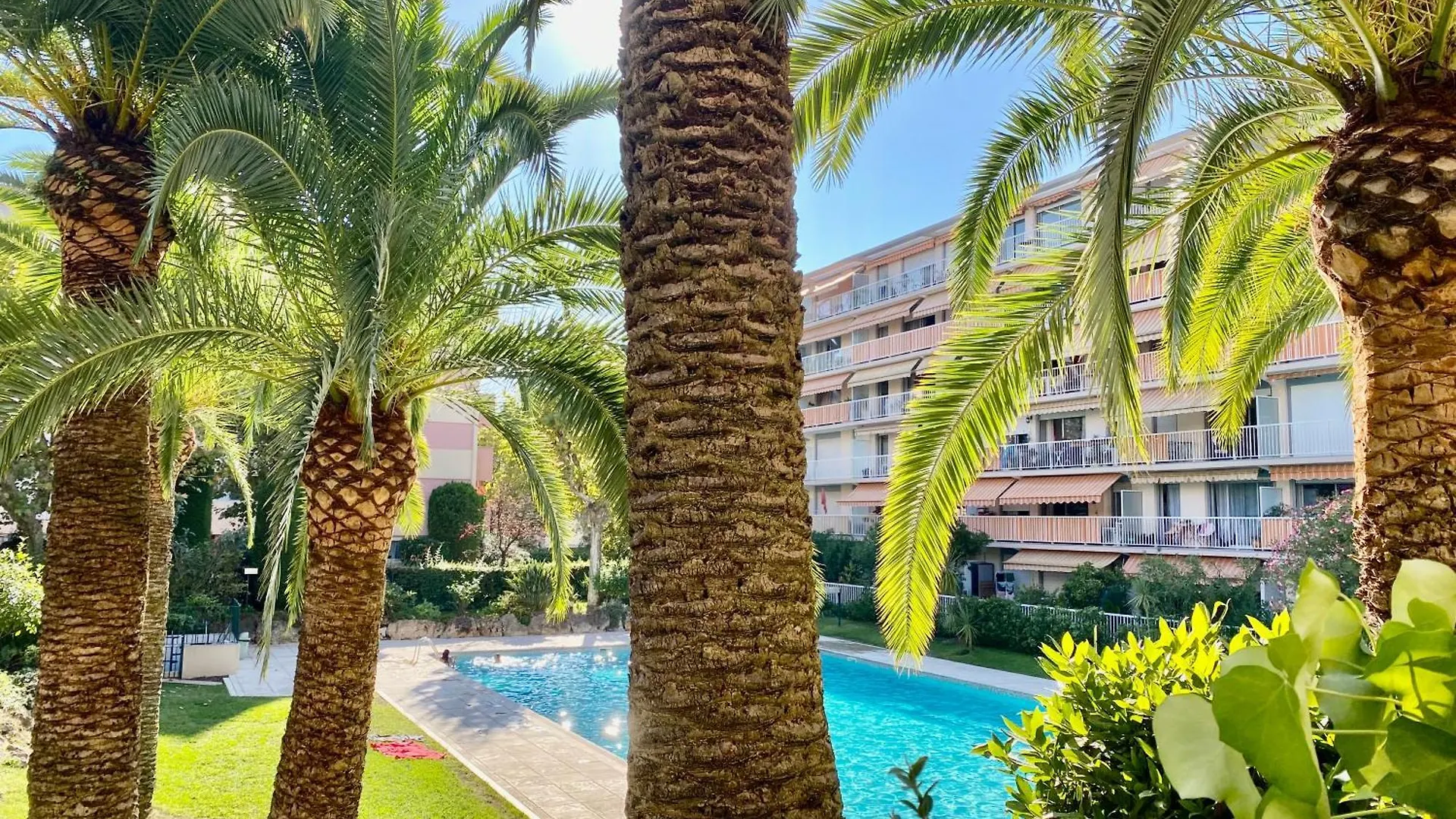 L'Oasis De Vallauris, Piscine, Parking Prive France